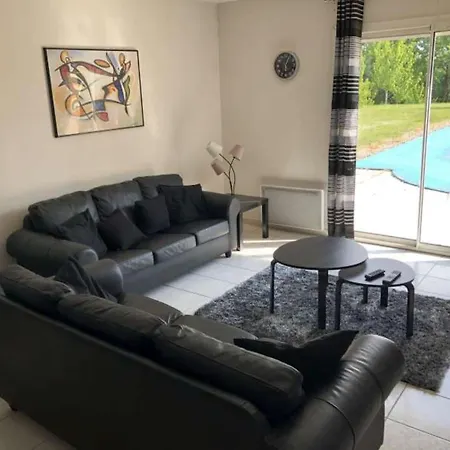 Panoramic Poolside *