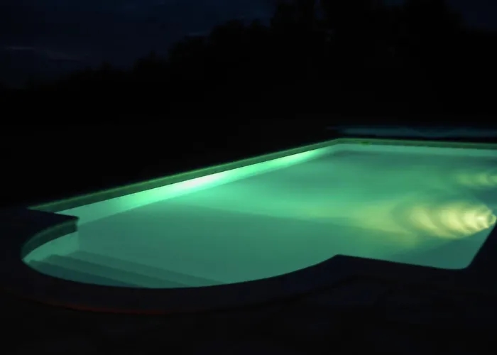 Panoramic Poolside * La Croix-Blanche