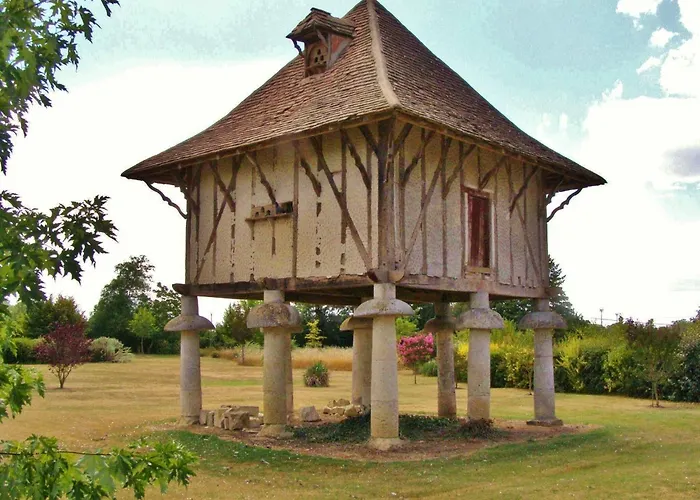 Panoramic Poolside Villa