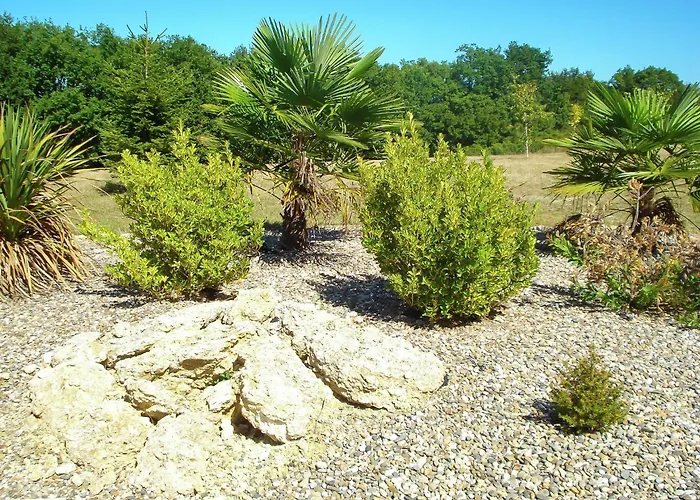 Panoramic Poolside * La Croix-Blanche