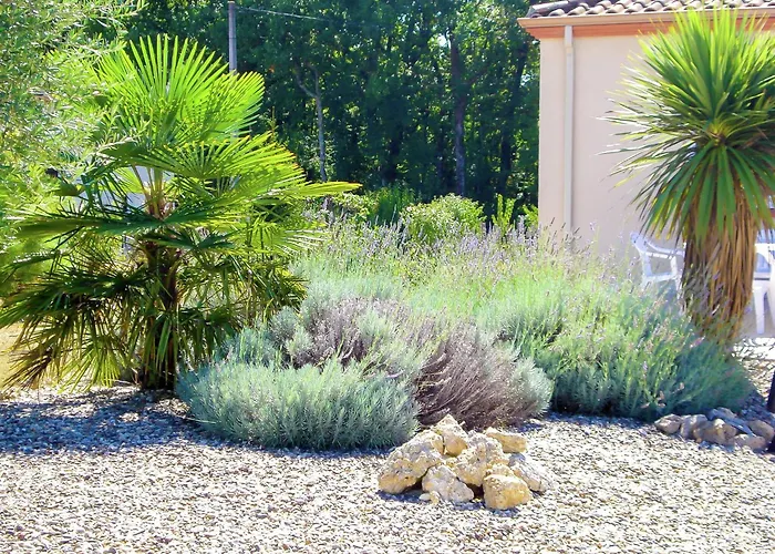 Panoramic Poolside * La Croix-Blanche